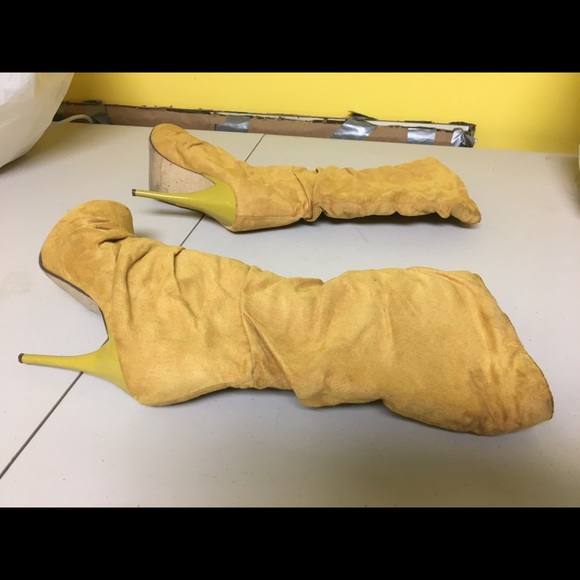 Boots - Picture 5 of 5